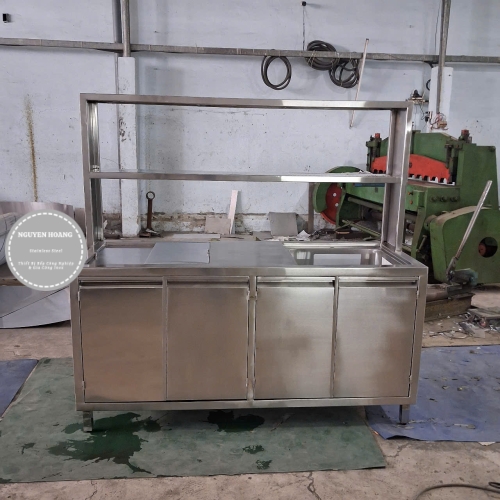 Quầy pha chế inox có kệ bên trên